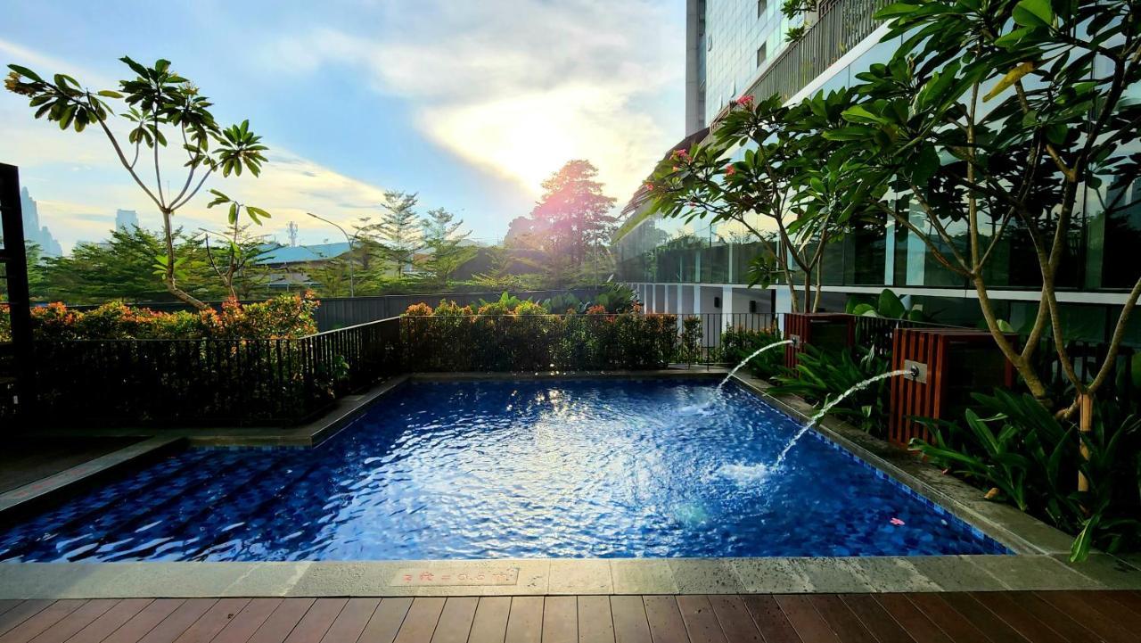 Unforgettable Nights Next To Ascott Sudirman -Min Stay 3 Nights- Джакарта Екстериор снимка