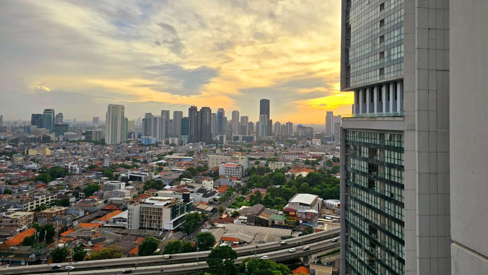 Unforgettable Nights Next To Ascott Sudirman -Min Stay 3 Nights- Джакарта Екстериор снимка
